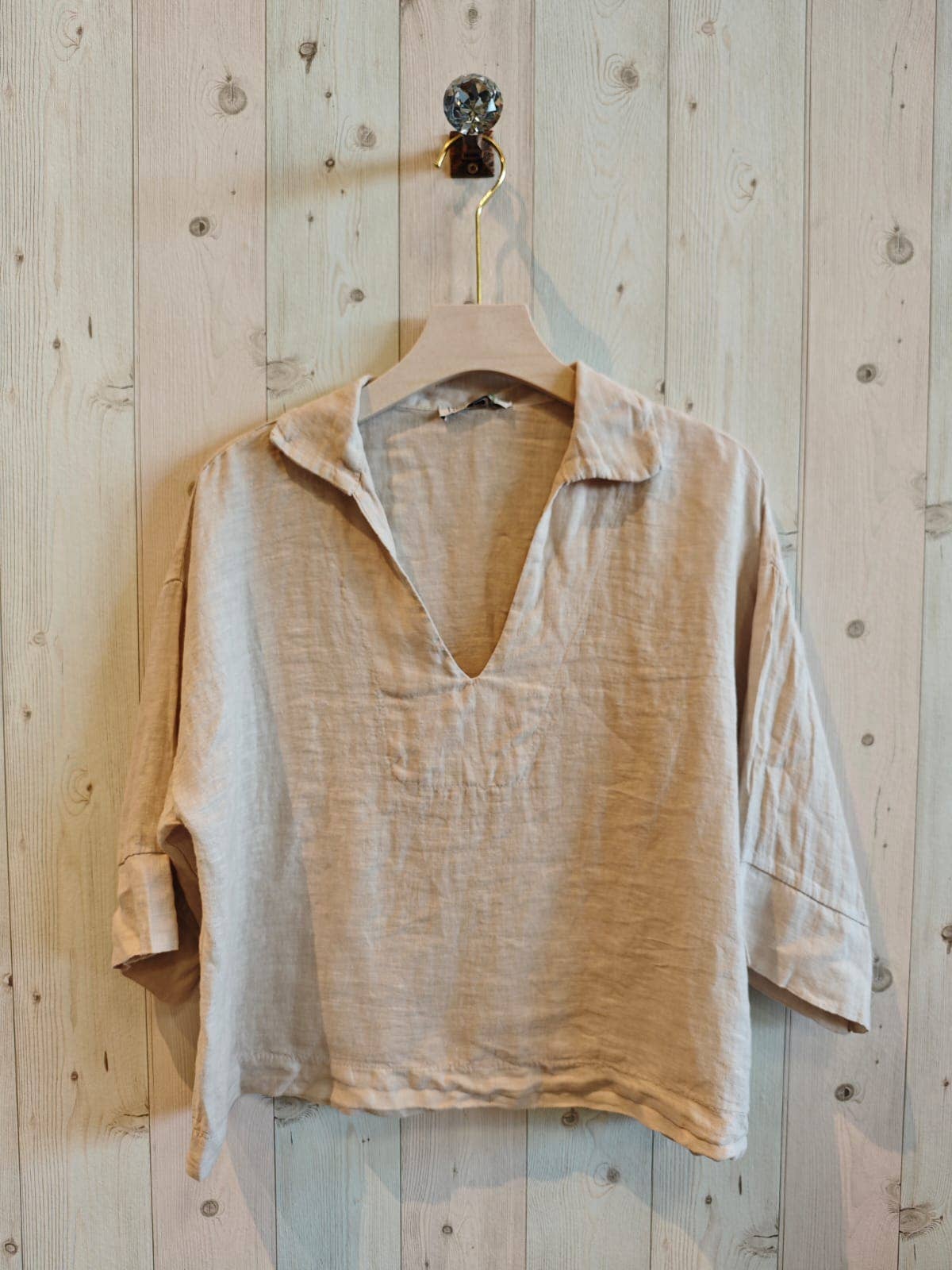 Lockere Bluse Hemdkragen und Ausschnitt 100% LEINEN