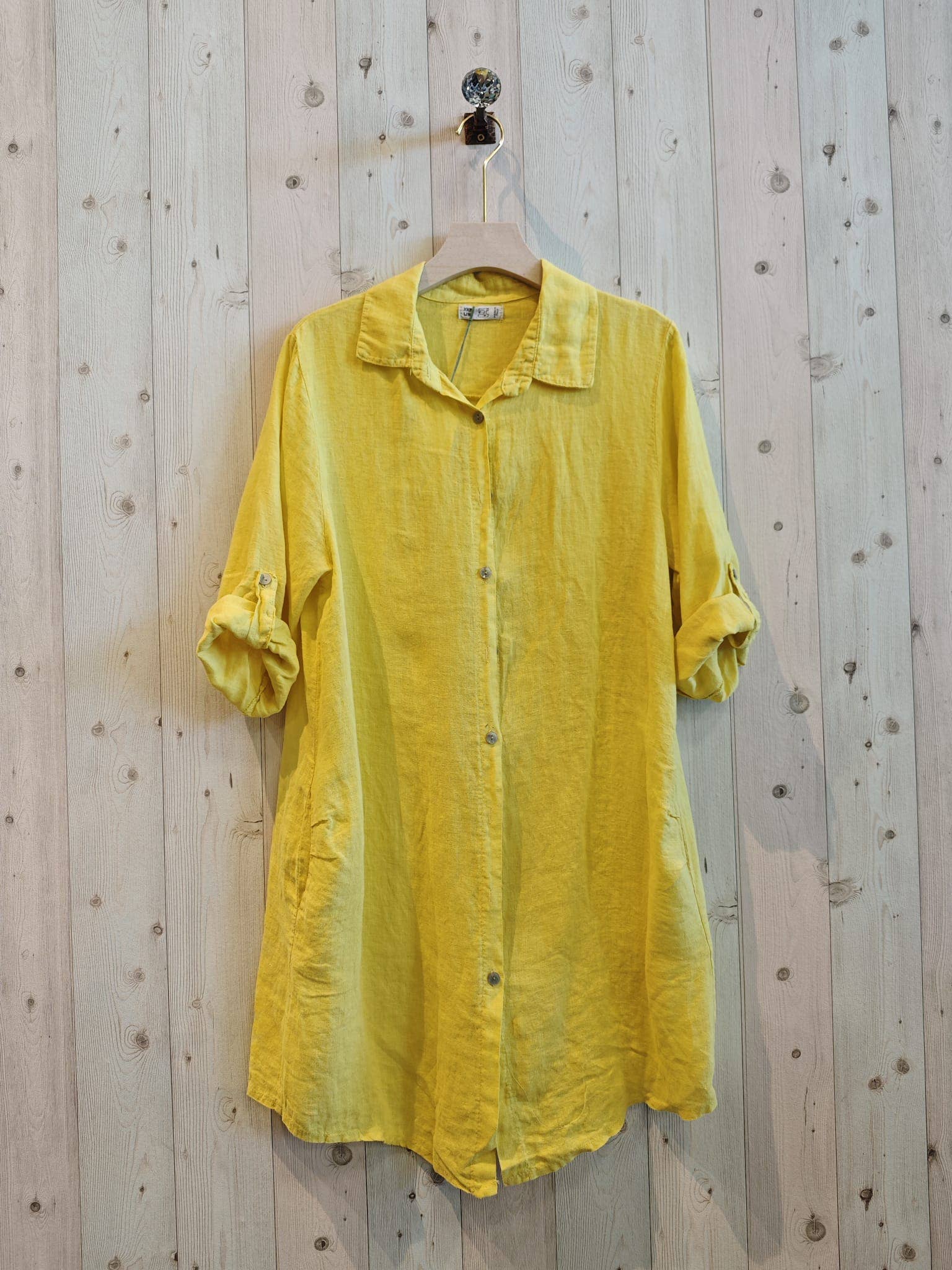 Kurzes Hemdkleid aus 100% LEINEN