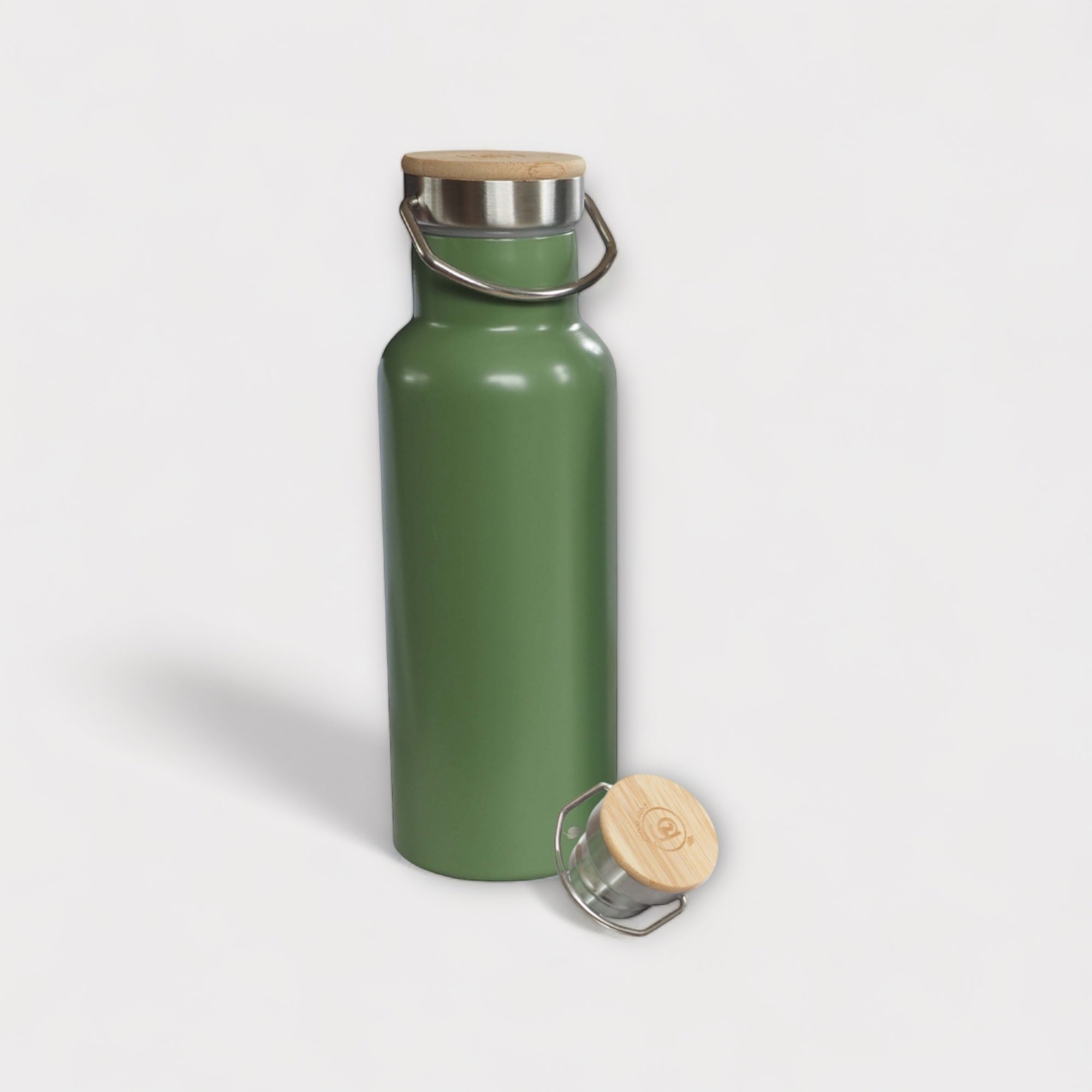 Edelstahl-Thermosflasche mit Bambusverschluss