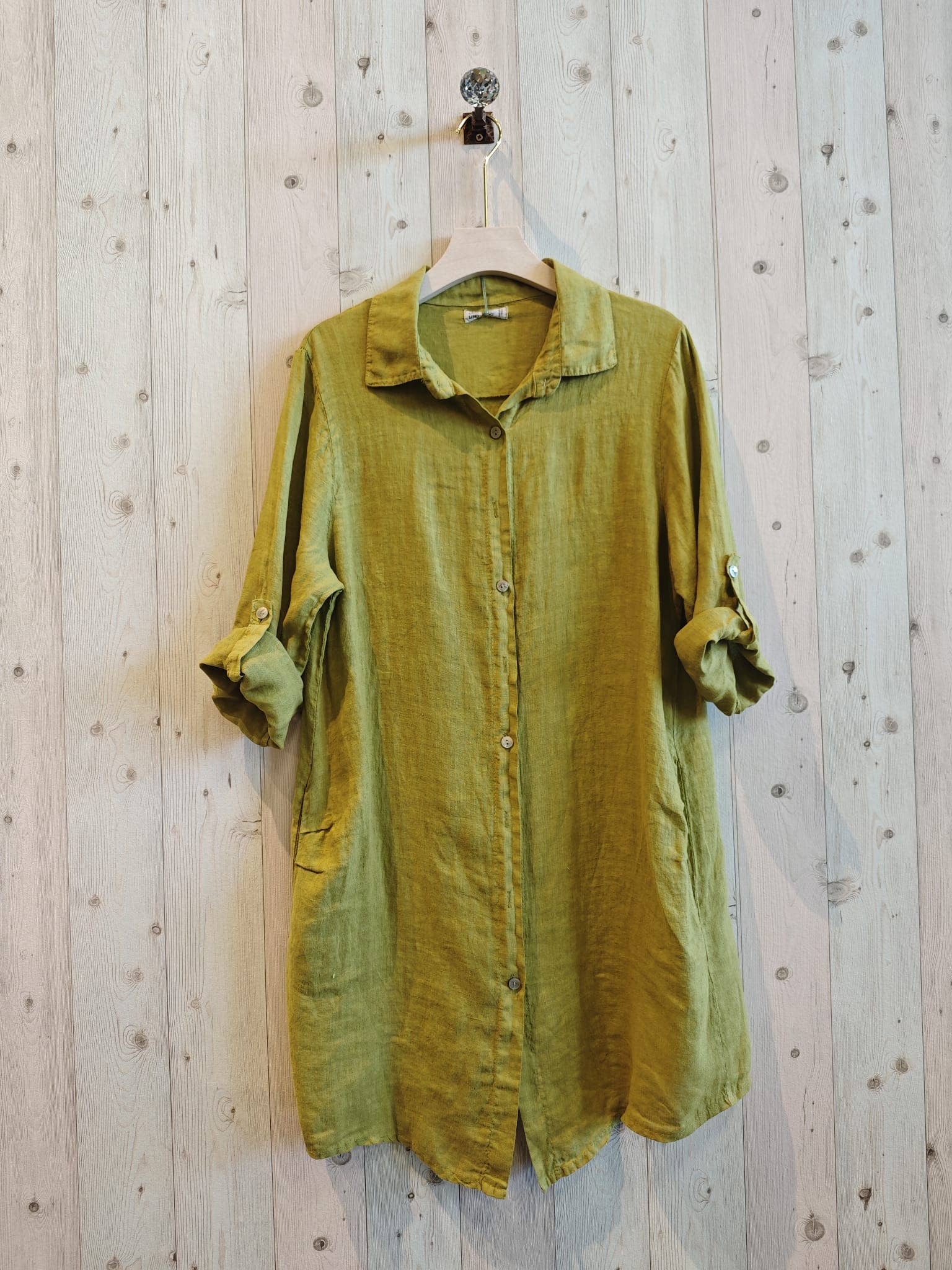Kurzes Hemdkleid aus 100% LEINEN