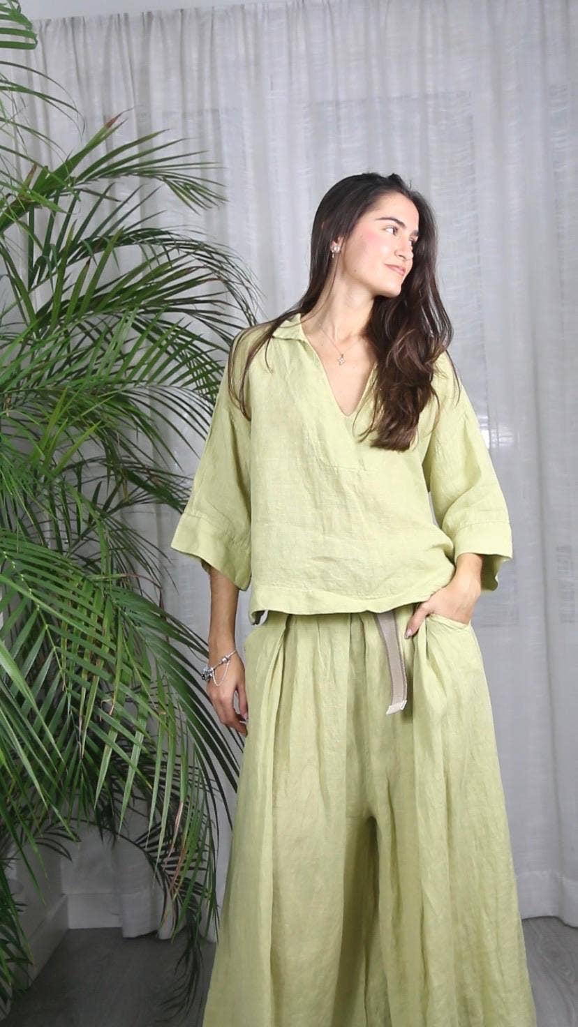 Lockere Bluse Hemdkragen und Ausschnitt 100% LEINEN