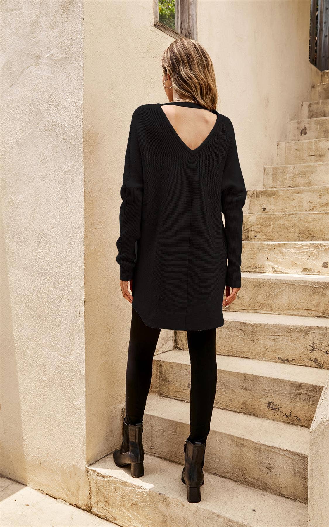 Wendbares V-Ausschnitt-Top mit High-Low-Saum in Schwarz