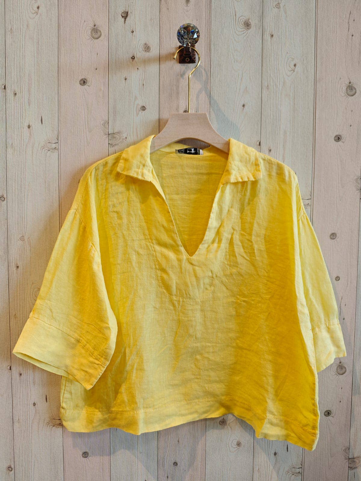 Lockere Bluse Hemdkragen und Ausschnitt 100% LEINEN
