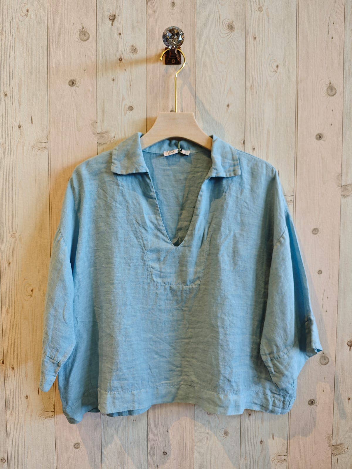 Lockere Bluse Hemdkragen und Ausschnitt 100% LEINEN